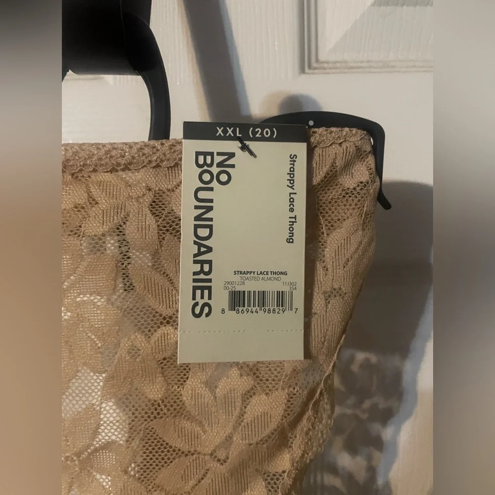 No Boundaries thong floral